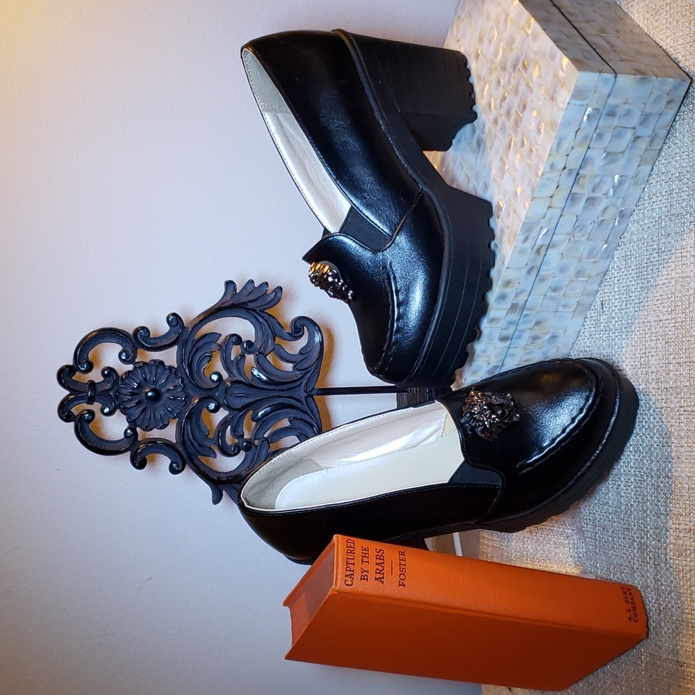 Black Platform Loafer size 8.5 Heel